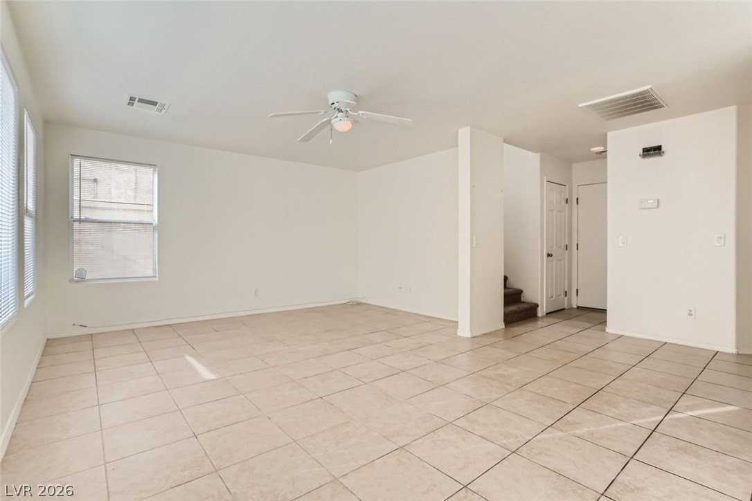 2537 Begonia Valley Ave - Photo 4 of 26
