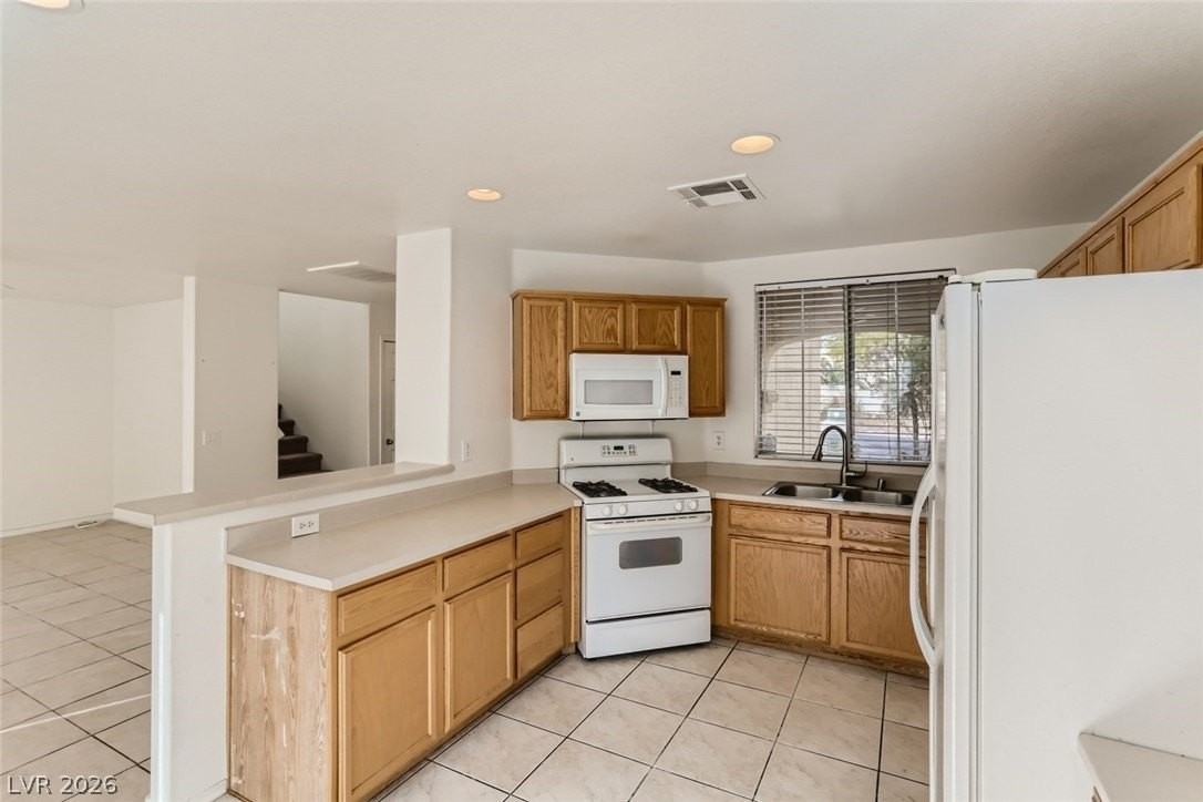 2537 Begonia Valley Ave - Photo 6 of 26