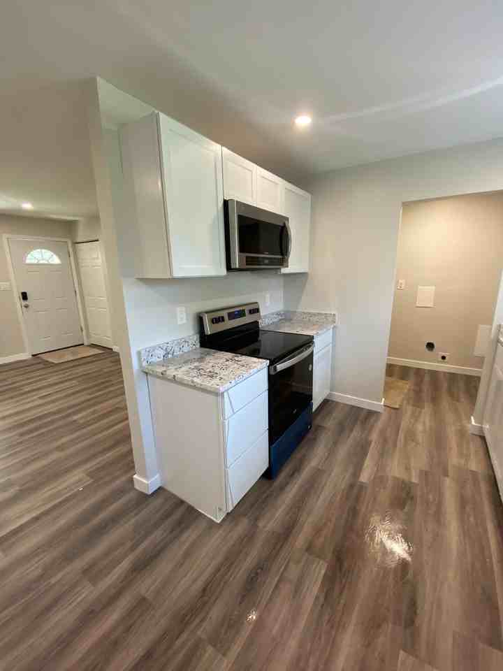 1654 Wiard Blvd - Photo 3 of 15