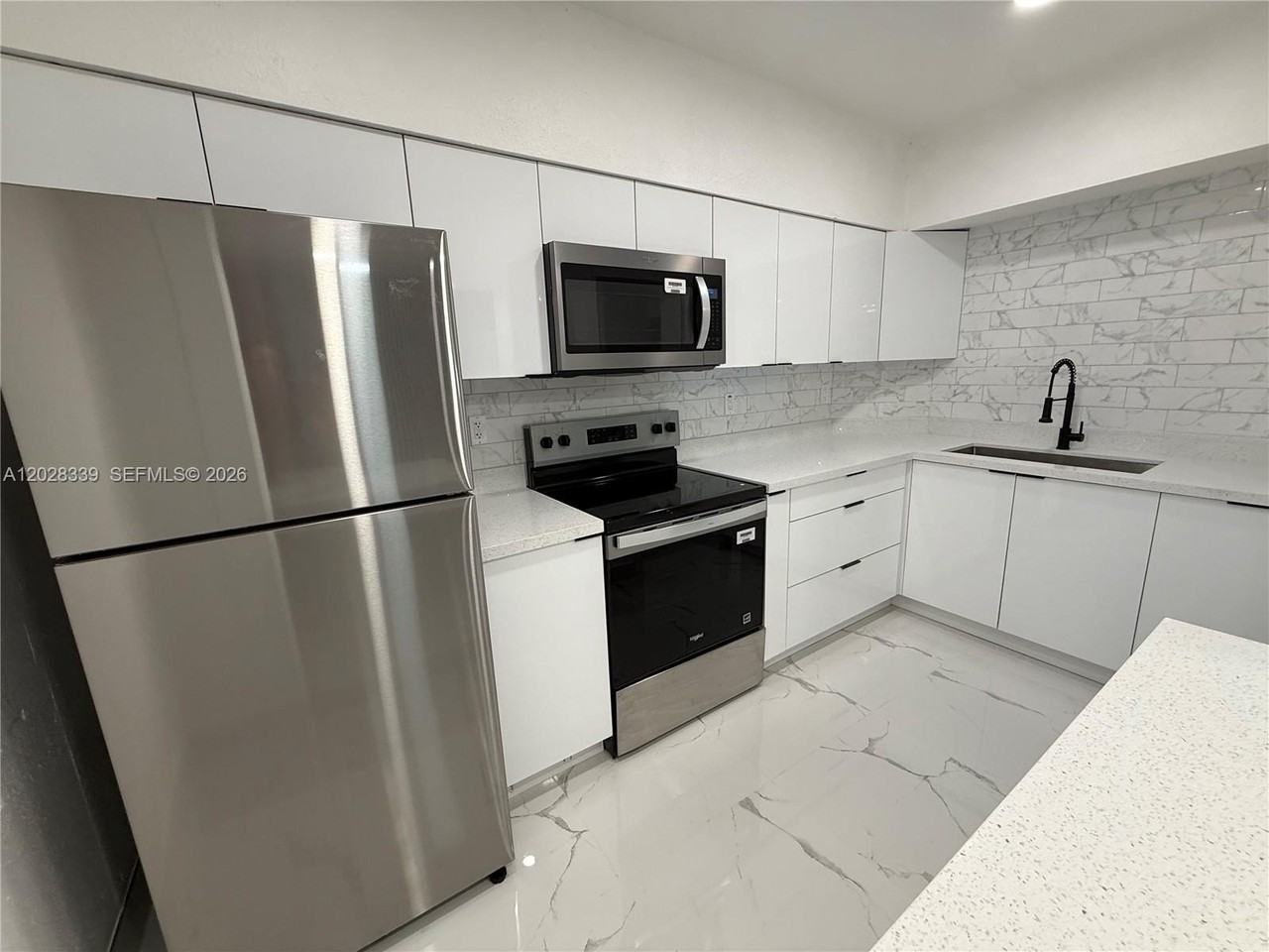 6520 W 8th Ln #2 - Photo 5 of 9