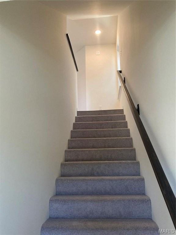 5004 Daggett Ave - Photo 2 of 30