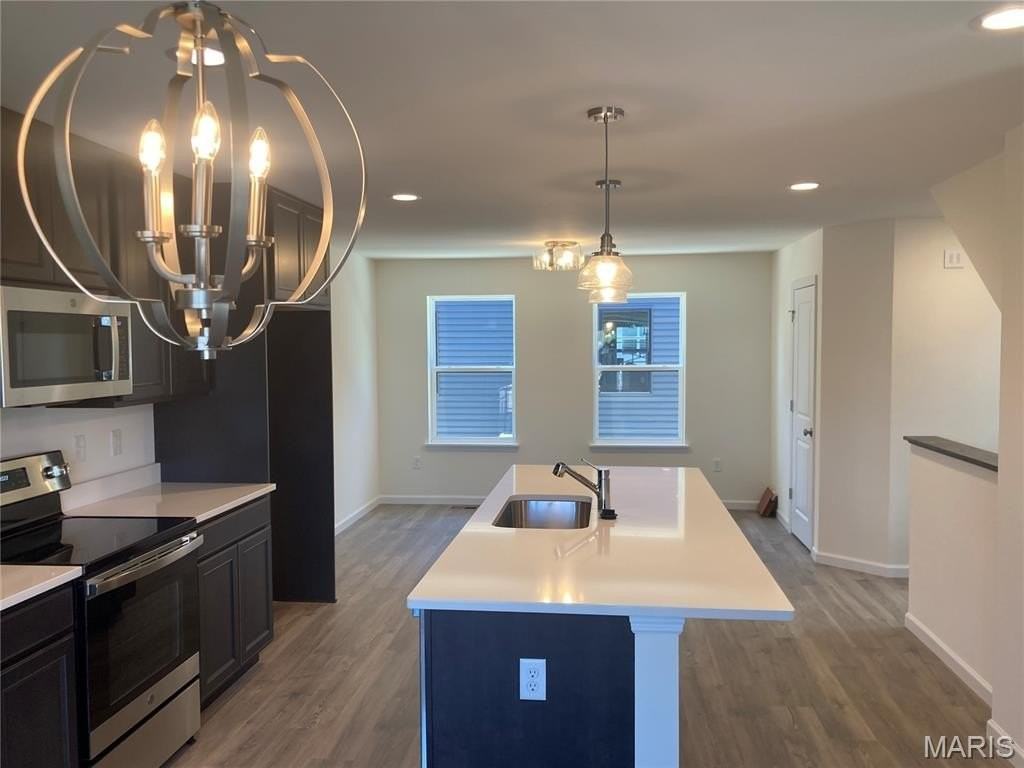 5004 Daggett Ave - Photo 3 of 30