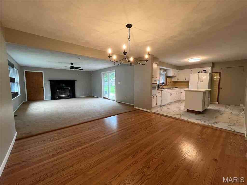47 Carnation Dr - Photo 6 of 24