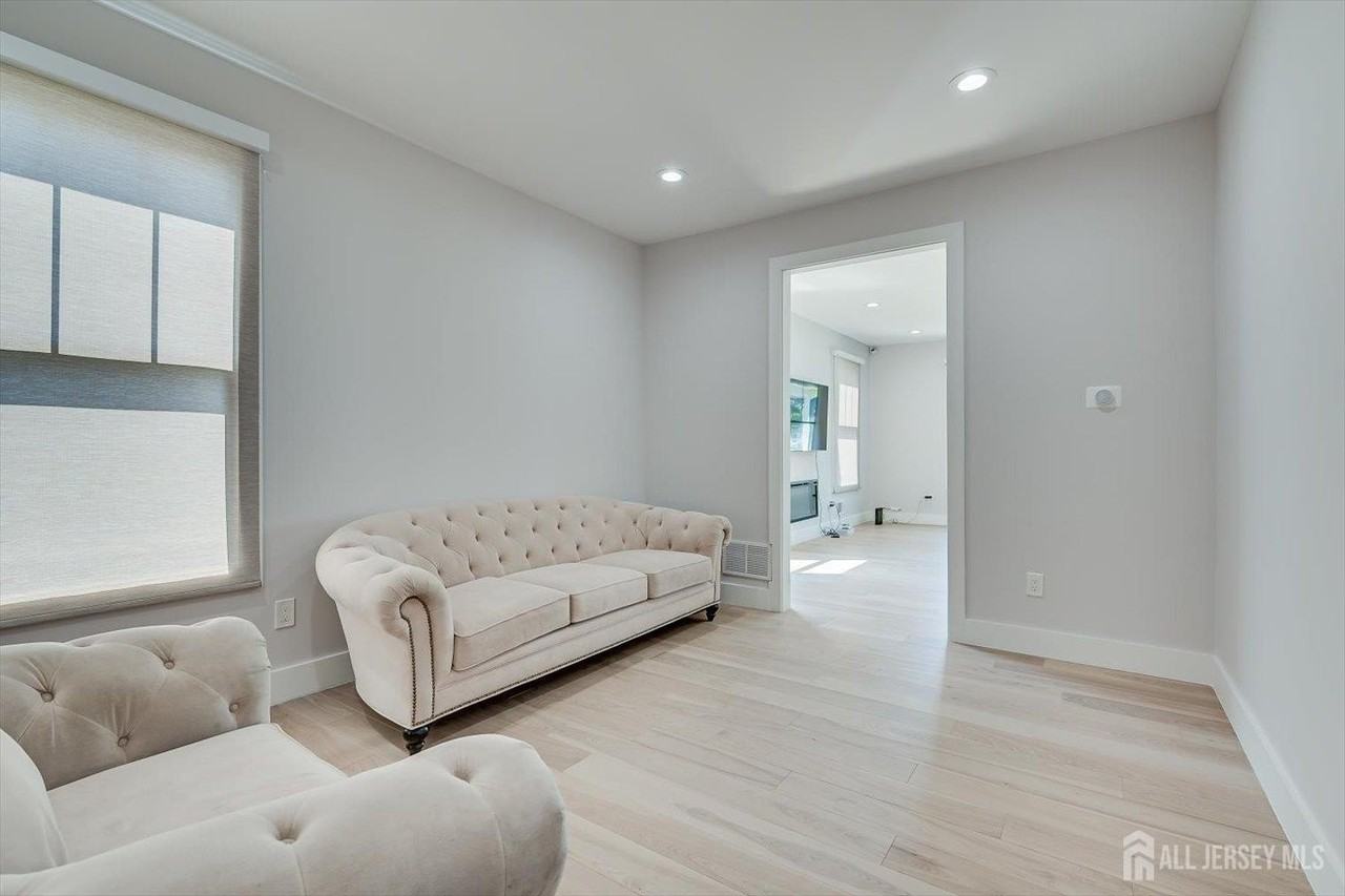 145 Center St - Photo 7 of 50