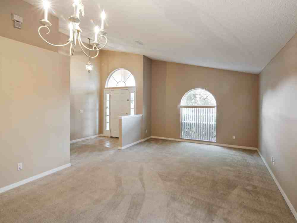 3005 Lorimer Ct - Photo 3 of 16