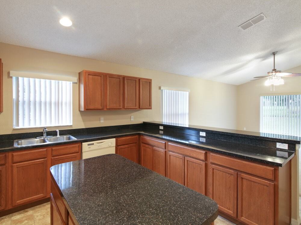 3005 Lorimer Ct - Photo 7 of 16