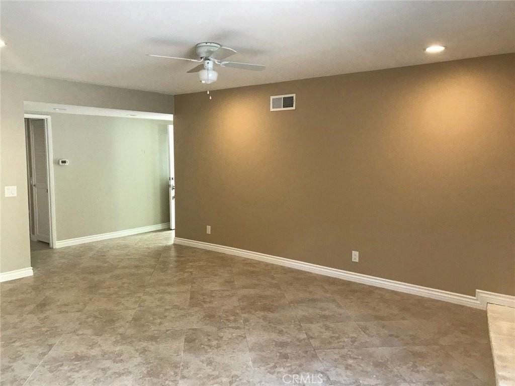 511 Mariposa Ave - Photo 3 of 19