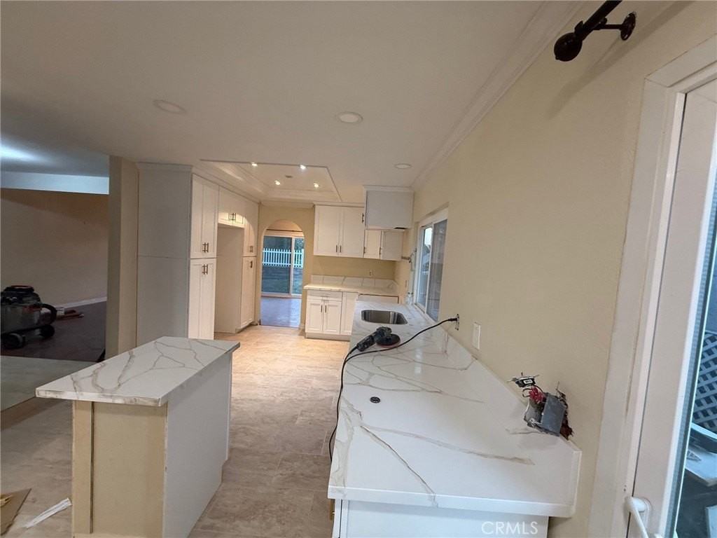 22052 Salcedo - Photo 2 of 12