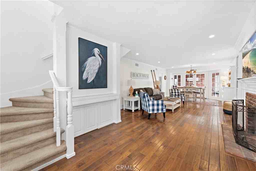224 Amethyst Ave - Photo 3 of 28