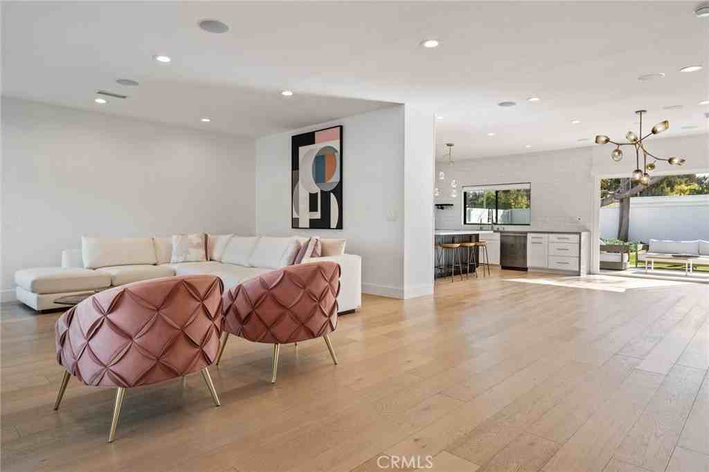 2402 Orchid Hill Pl - Photo 5 of 34