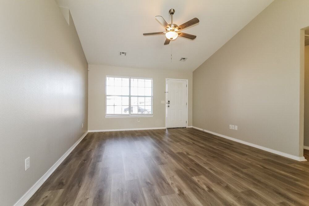 1016 Nw 14th Pl - Photo 4 of 16