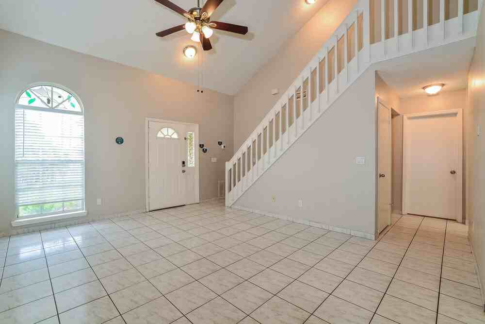 1212 Abberton Dr - Photo 4 of 17