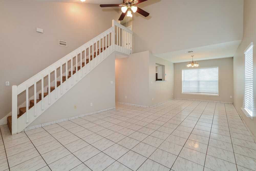 1212 Abberton Dr - Photo 5 of 17