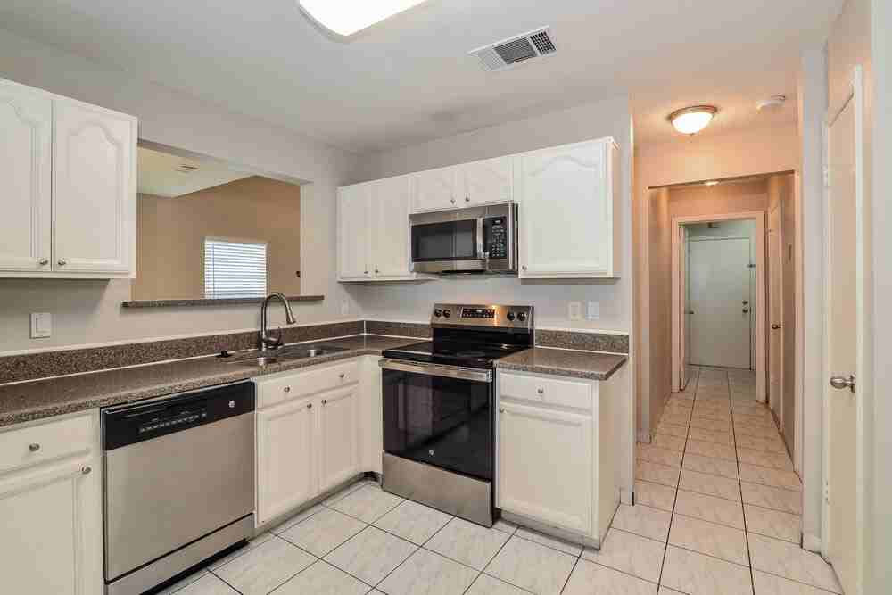 1212 Abberton Dr - Photo 6 of 17