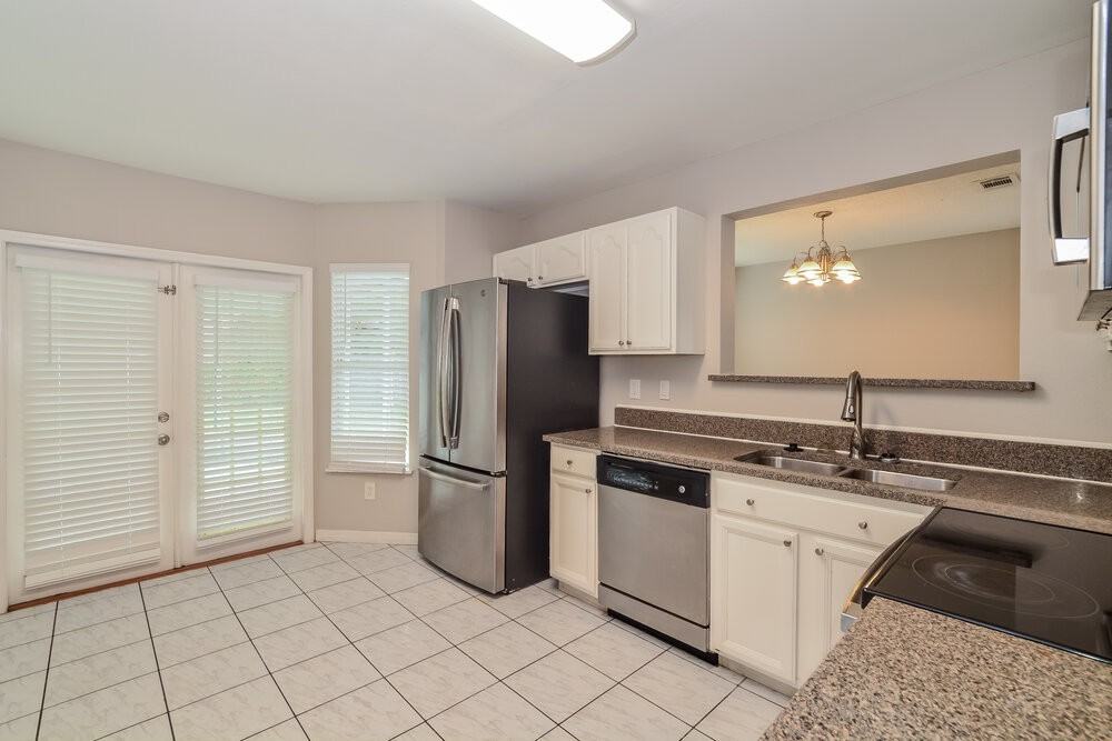 1212 Abberton Dr - Photo 7 of 17