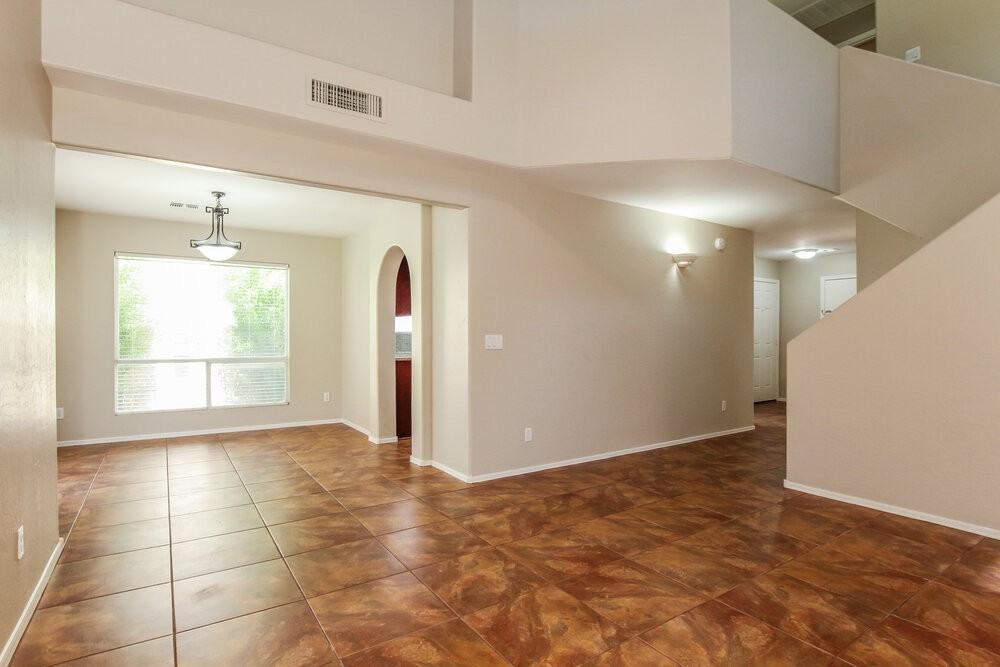 3719 E Inverness Ave #24 - Photo 5 of 17