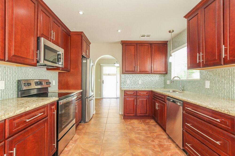3719 E Inverness Ave #24 - Photo 7 of 17