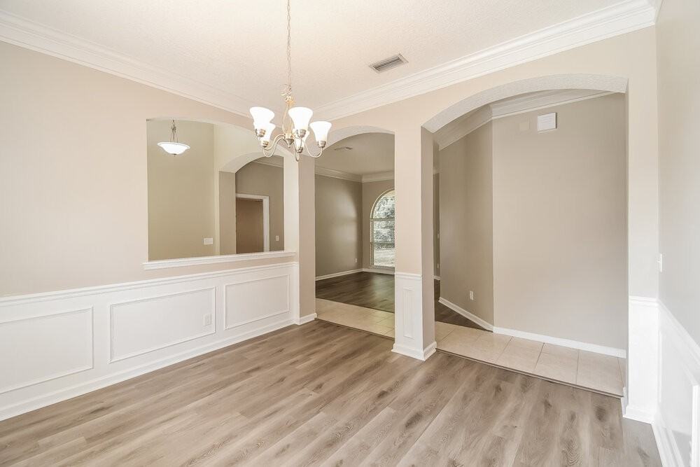 7915 Timberlin Park Blvd - Photo 6 of 16