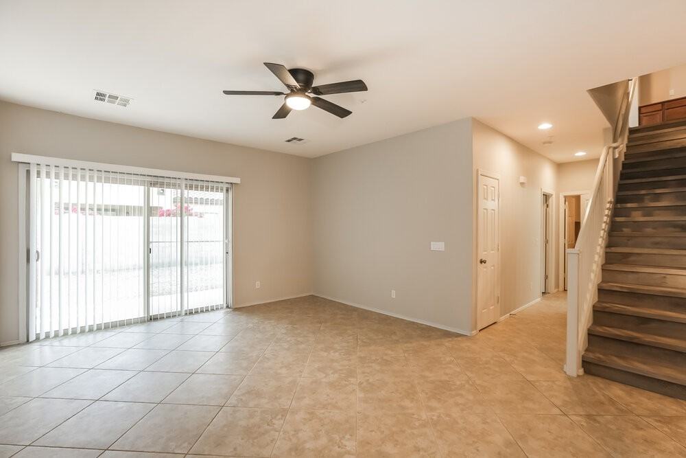 1575 E Elgin St - Photo 5 of 18