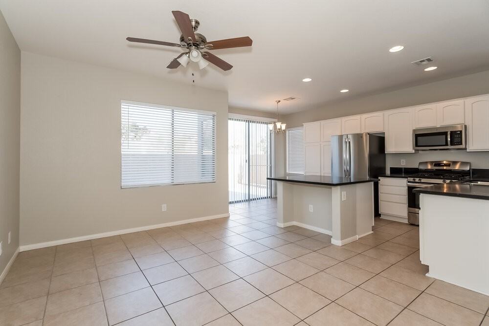 9044 Watermelon Seed Ave - Photo 4 of 15