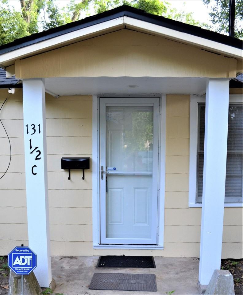 131 1/2 Mildred St #C - Photo 3 of 9