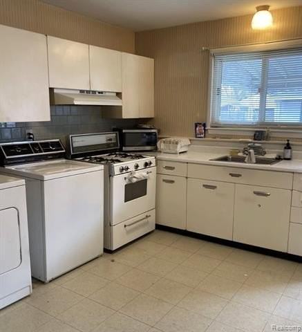 4704 Jackson St - Photo 3 of 7