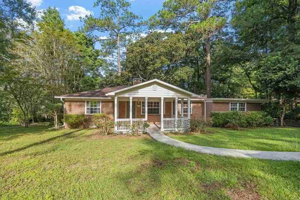1142 Old Fort Dr - Photo 3 of 36