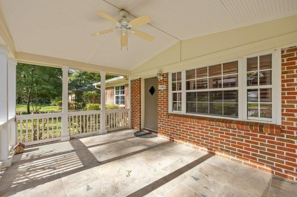1142 Old Fort Dr - Photo 4 of 36