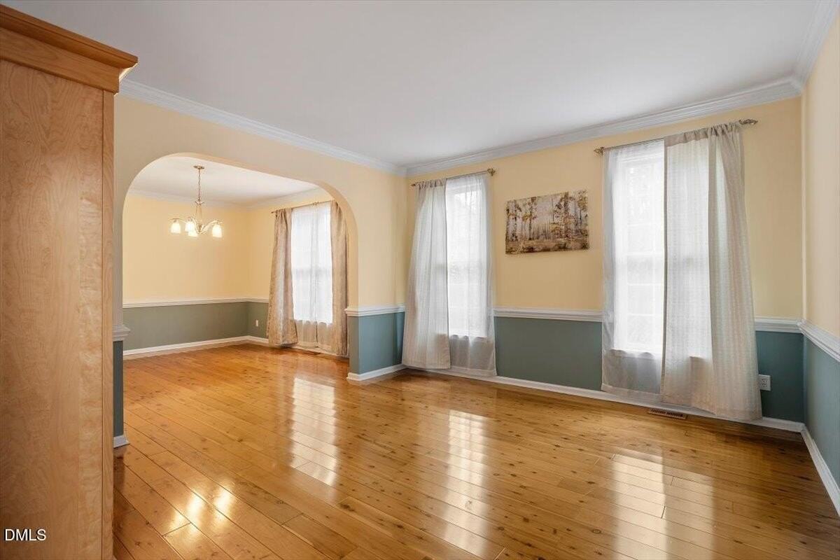2804 Shofield Ct - Photo 5 of 37