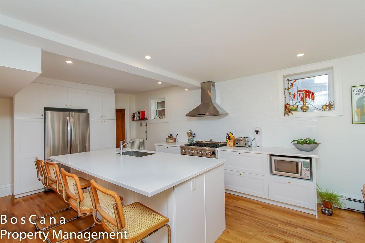 498 O'Connor Street - 1 - Photo 7 of 32