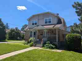 featured image of 220 Cowley Ave
