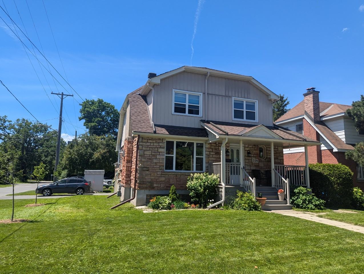 220 Cowley Ave - Photo 2 of 36