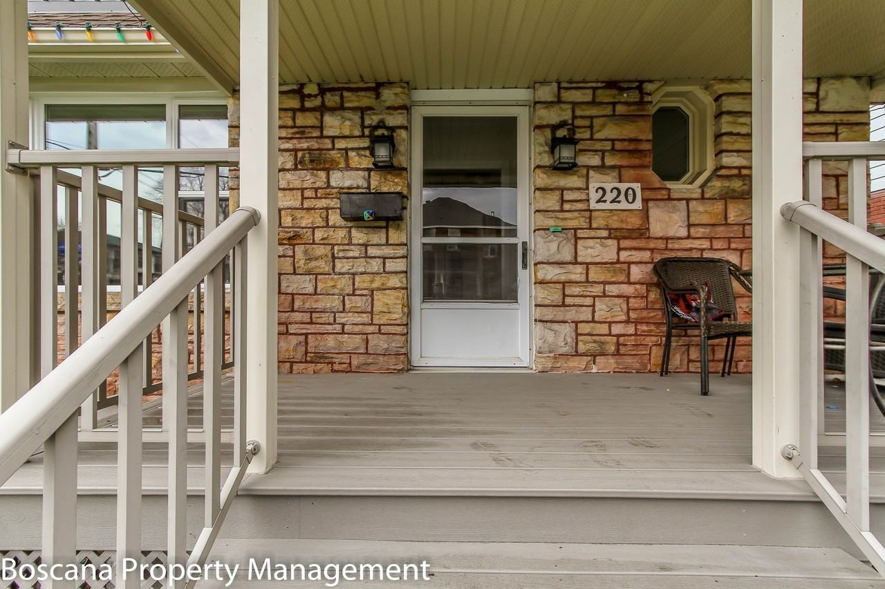 220 Cowley Ave - Photo 4 of 36