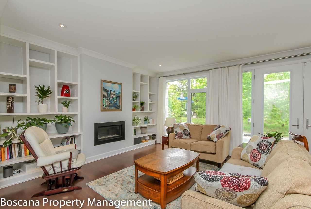 390 Av Deschatelets - Photo 7 of 33