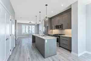 featured image of 724 Walgrove Blvd Se