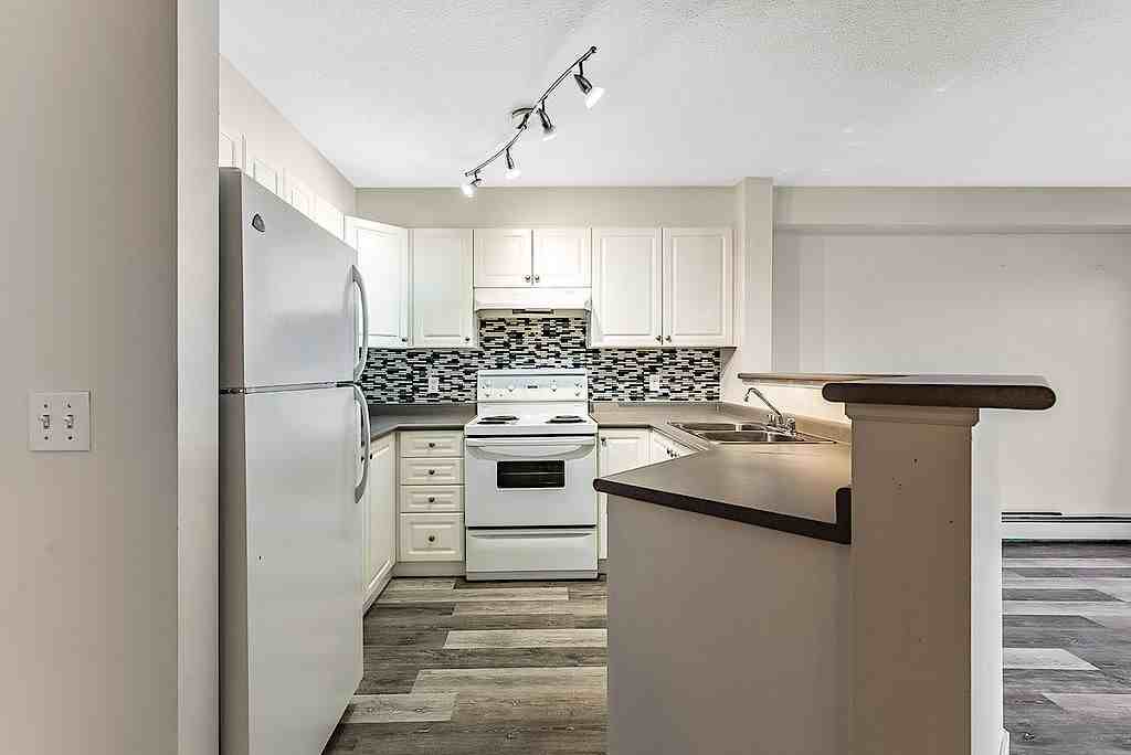 4000 Somervale Crt Sw - Photo 3 of 24