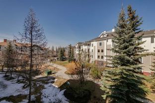 17 Country Village Bay Ne - Photo 1 of 1