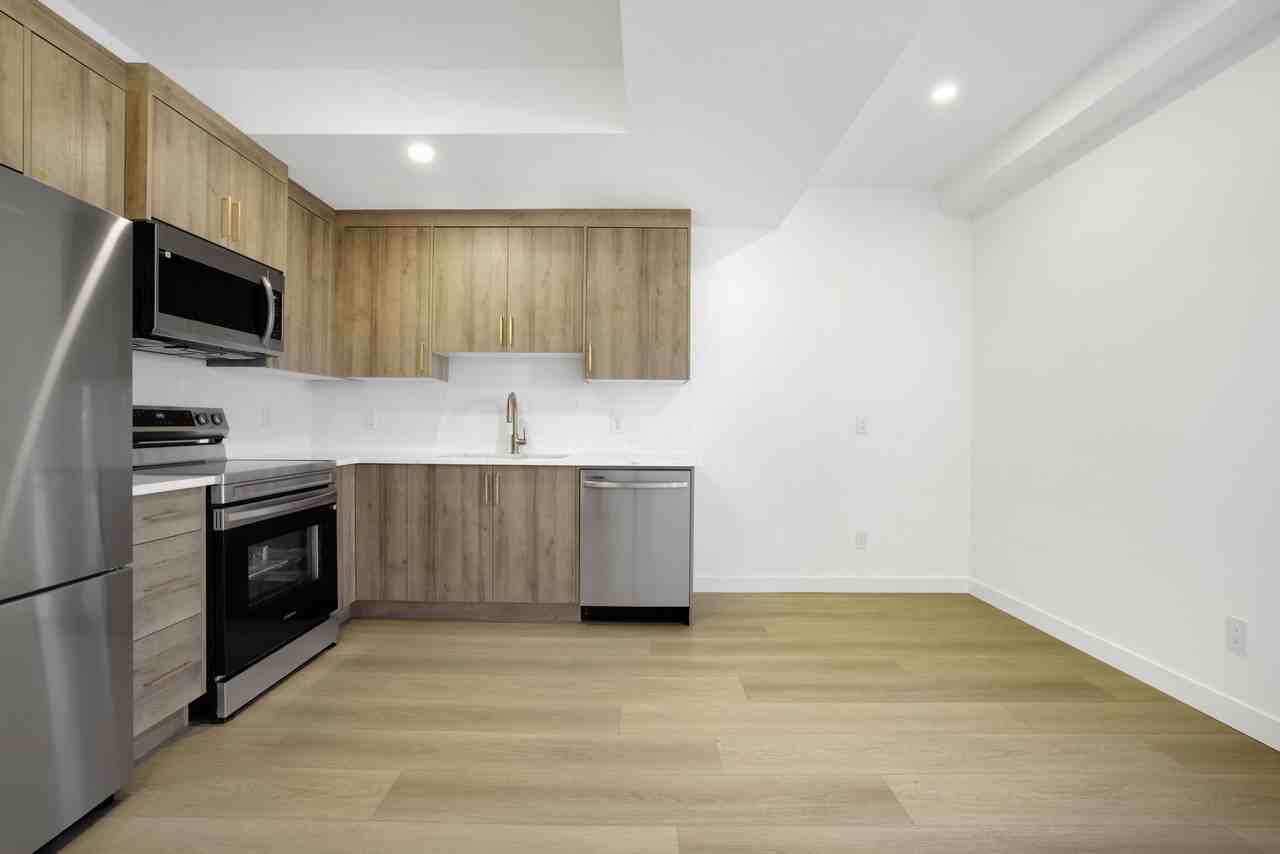 Newer West Facing 1 Bedroom Suite with Amazing Views! (CP034B) - Photo 2 of 15