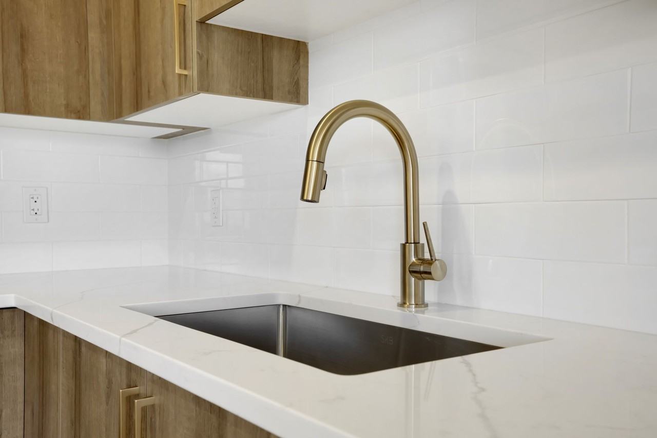 Newer West Facing 1 Bedroom Suite with Amazing Views! (CP034B) - Photo 3 of 15