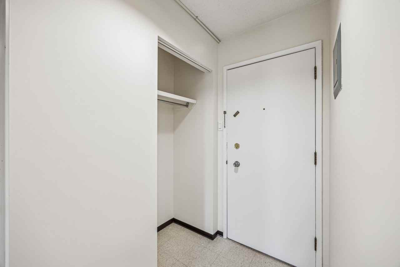 510 58 Ave Sw - Photo 5 of 19