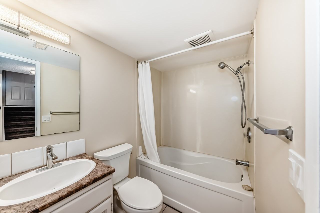 Newly Renovated 2 Bedroom, 1 Bathroom Suite (RP078) - Photo 2 of 41