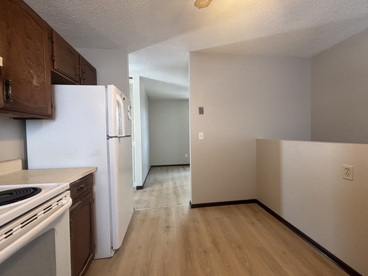 Charming Castleridge Home | Sun - Photo 4 of 25