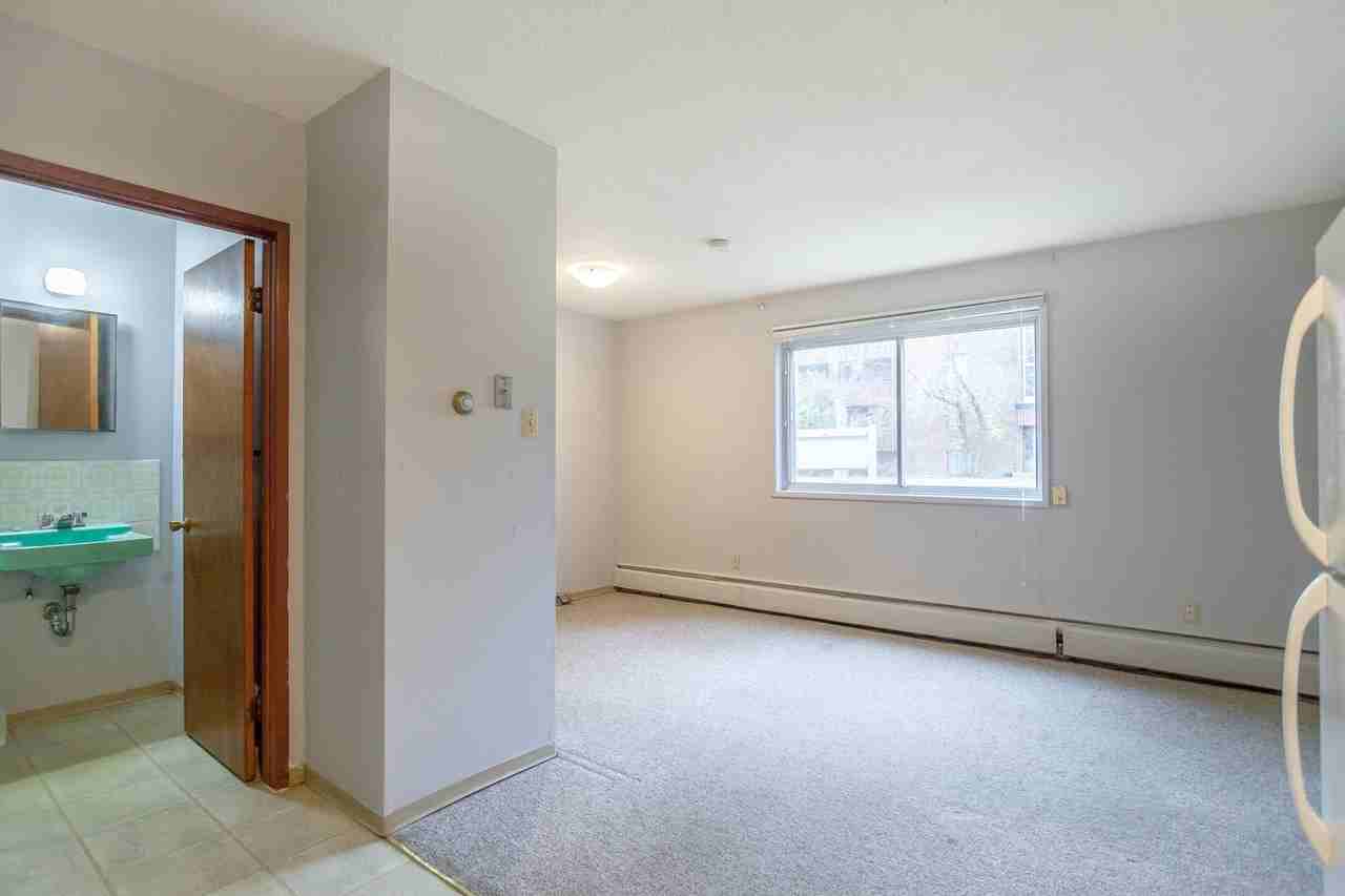 78 9 St Ne - Photo 3 of 10