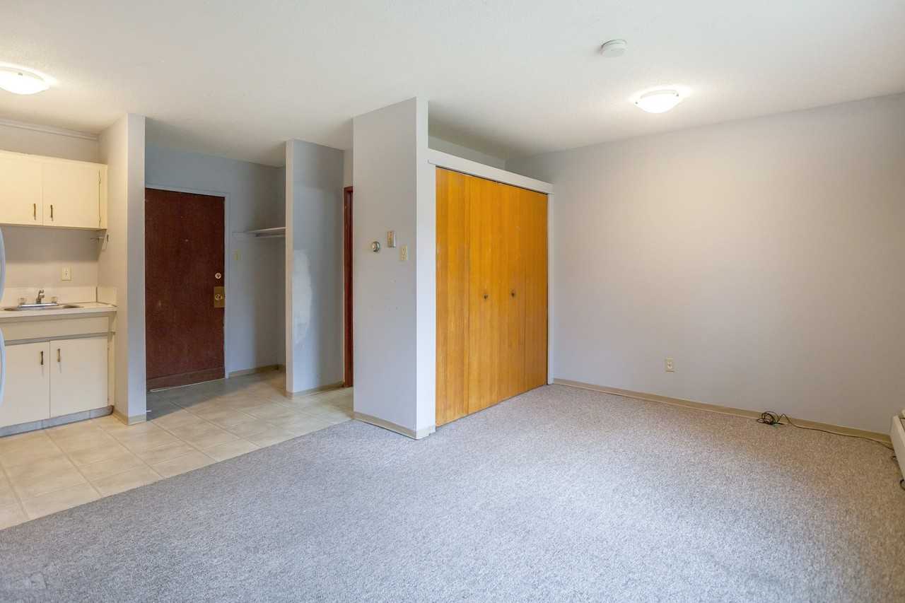 78 9 St Ne - Photo 4 of 10