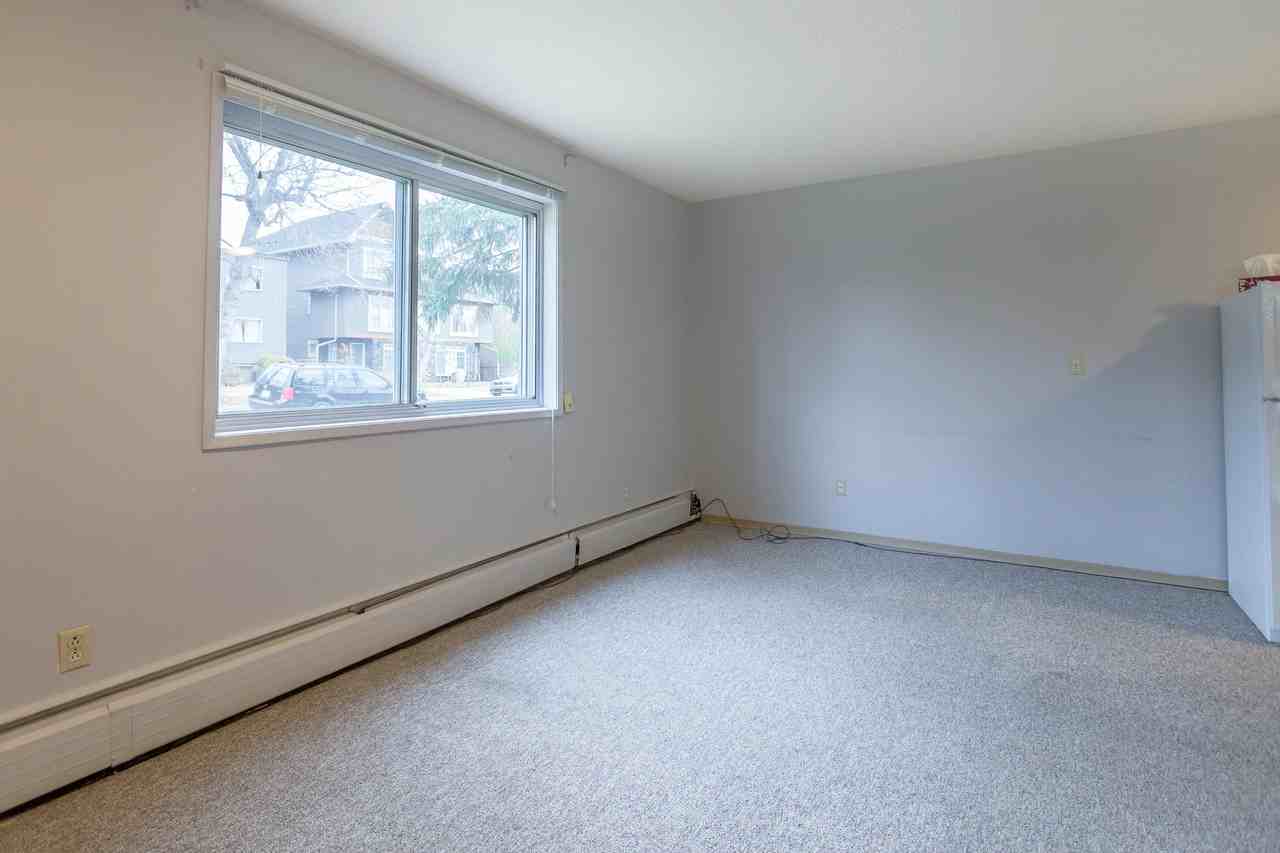 78 9 St Ne - Photo 6 of 10