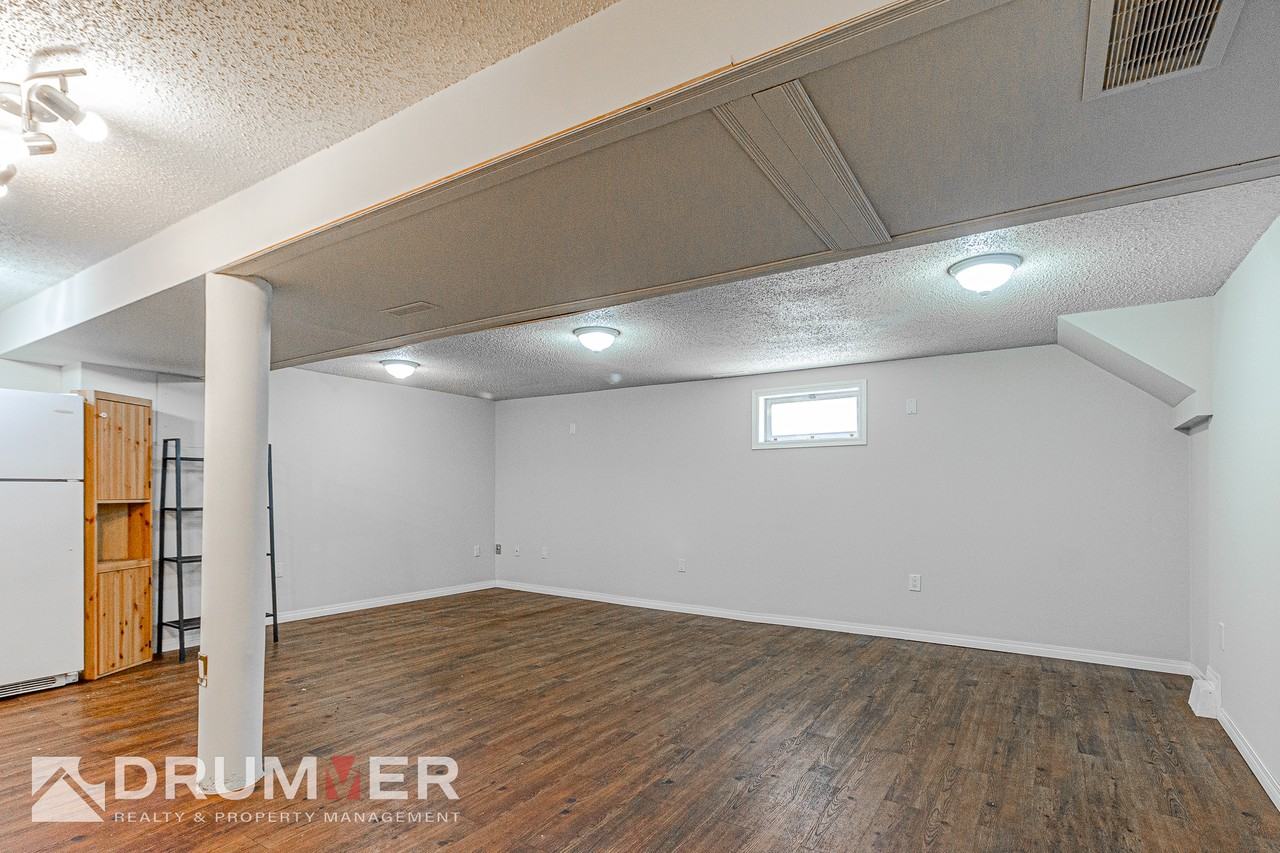 Bright Spacious 1 Bedroom Lower Unit in Mayland Heights! - Photo 7 of 13