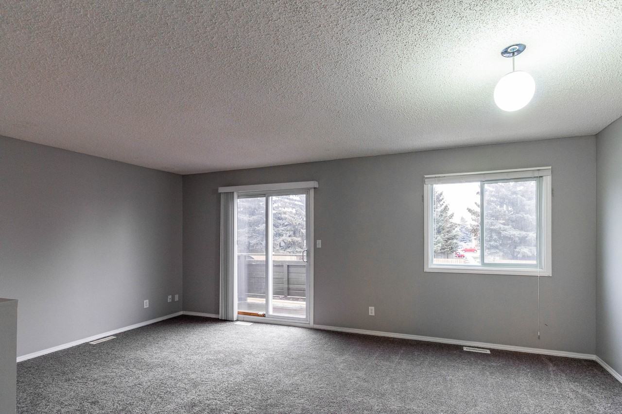 Spacious 3 - Photo 3 of 13