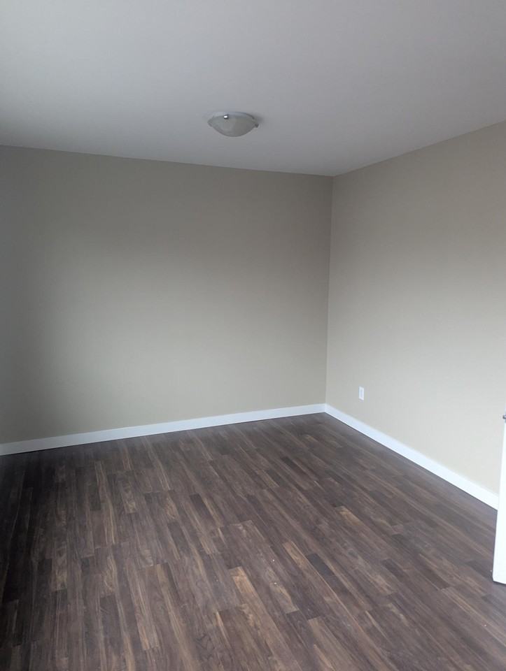 14 North Front Street - Photo 5 of 23