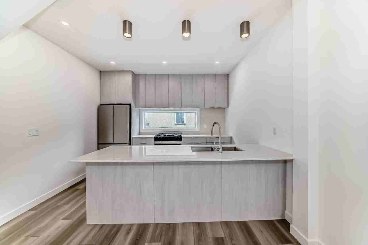 6415 93 St Nw - Photo 7 of 47