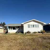 10932 40 Ave Nw - Photo 1 of 1